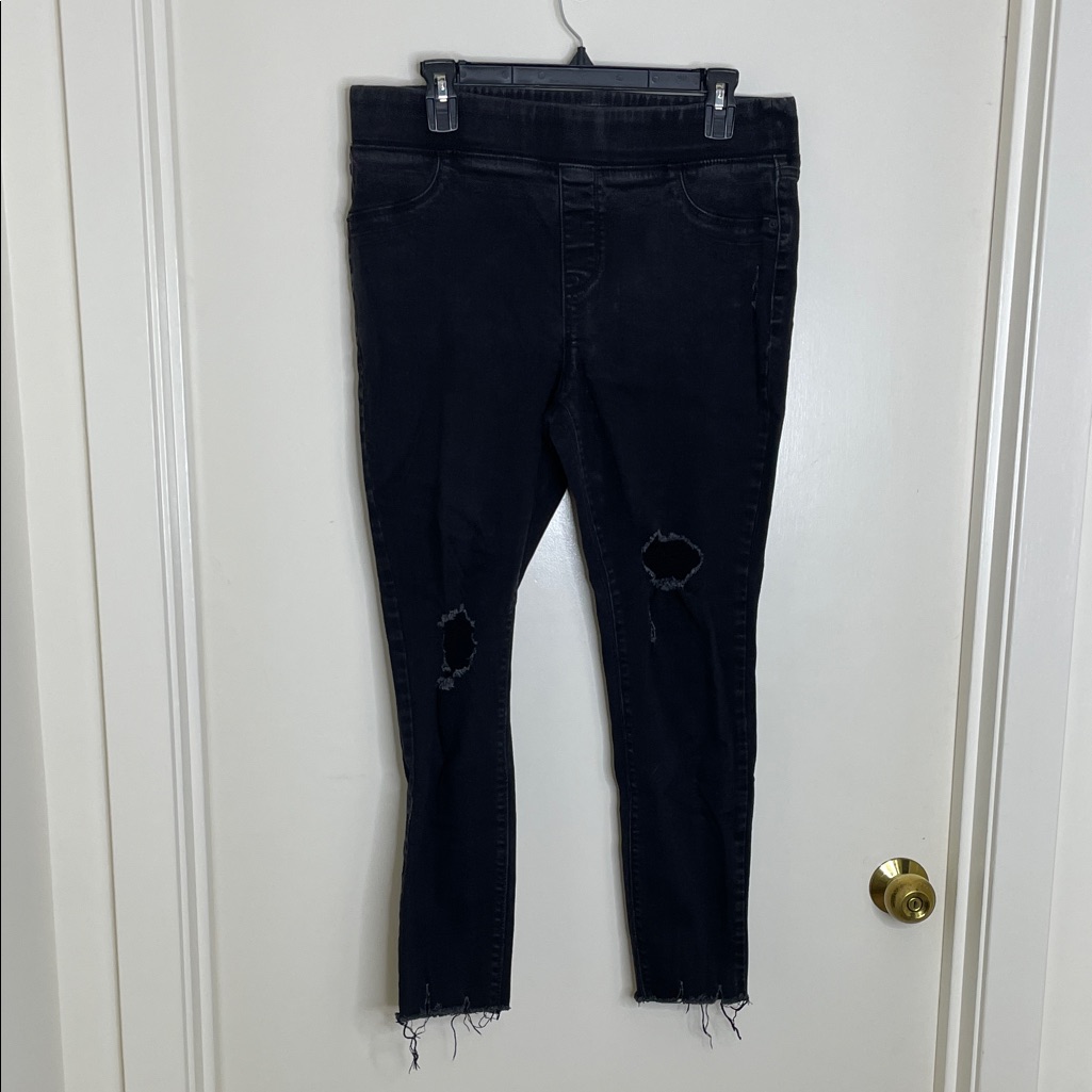 Old Navy Black Distressed Jeggings